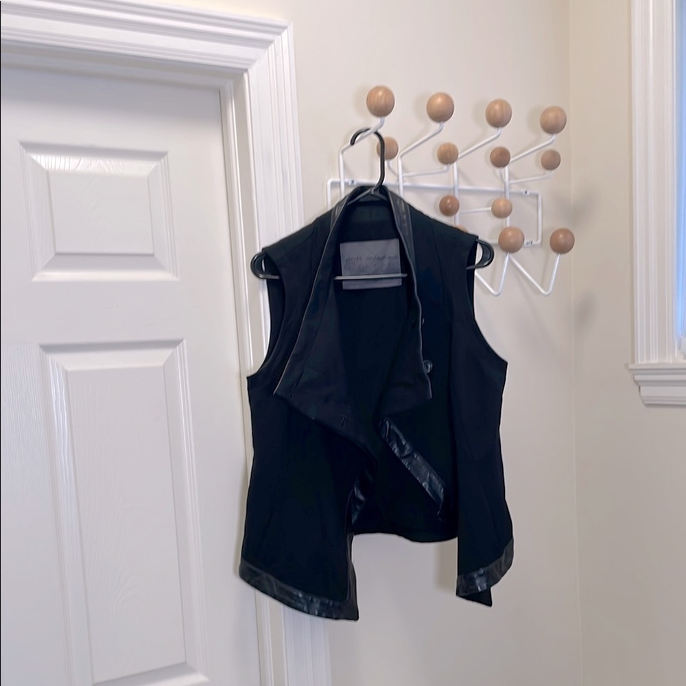 Danier Greta Constantine Skin - Classic Leather Vest - Small